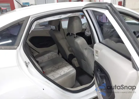 2013 Ford Fiesta Se z USA, uszkodzony, nr VIN 3FADP4BJ6DM107962